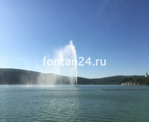 Плавающий фонтан "Маяк", h=40 м